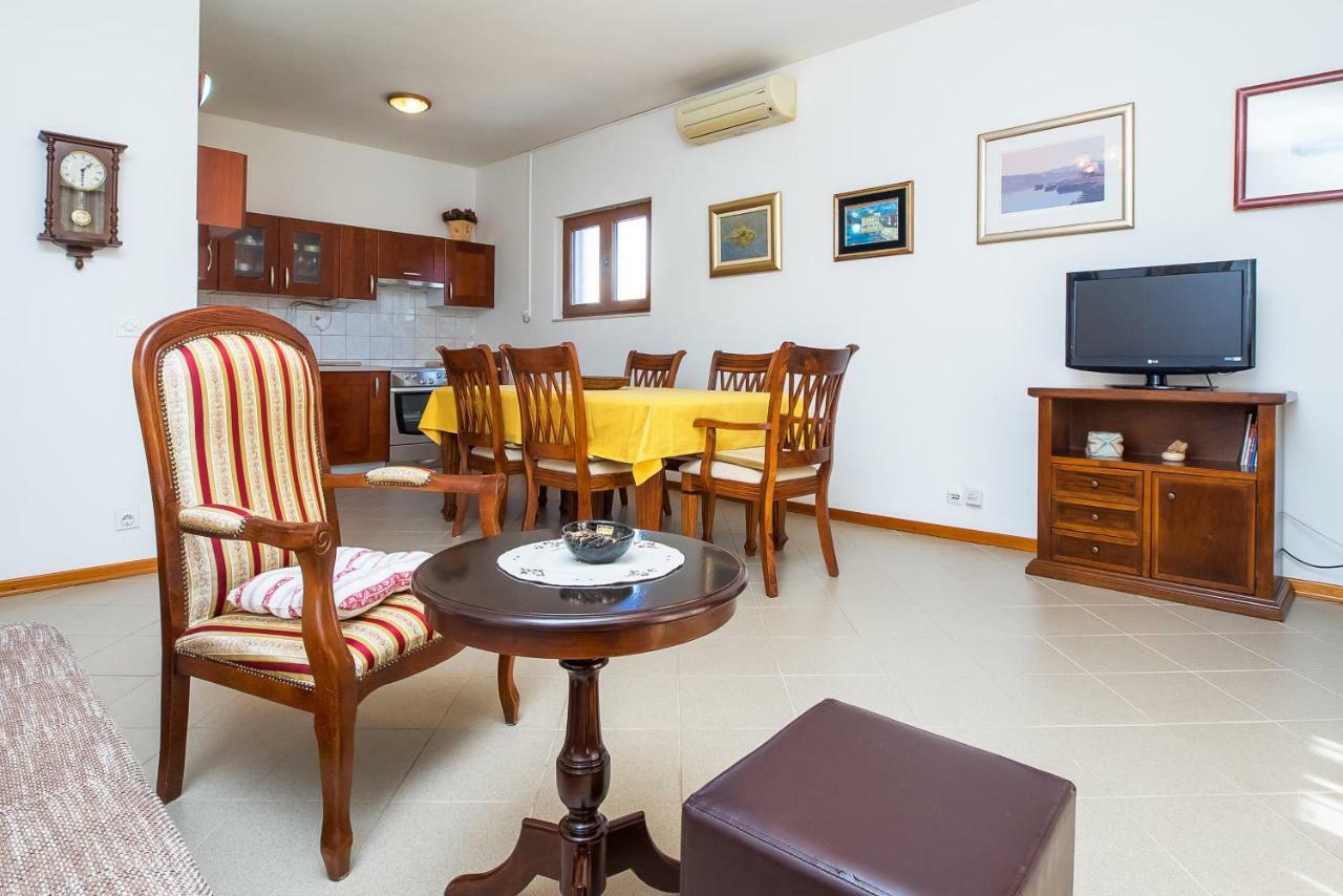Apartment Olivera Trogir Exterior foto